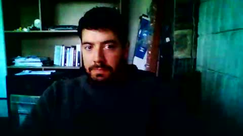 Snapshot of tinycock9393 chatting on 06-09-26, 02:50 Benja online show from 06-09-26, 02:50