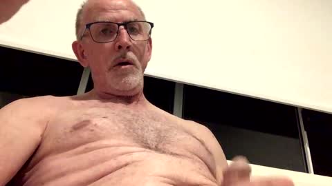 Snapshot of tinyjack_61 chatting on 02-06-25, 10:37 Tiny Jack online show from 02-06-25, 10:37