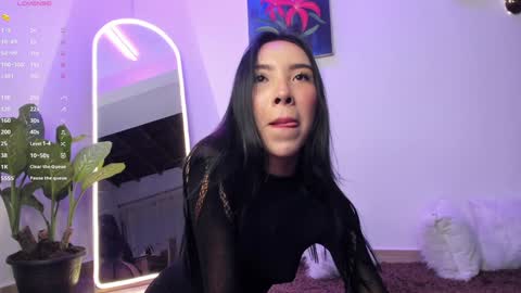 Snapshot of tinymoon_ chatting on 02-26-25, 12:49 Luna online show from 02-26-25, 12:49
