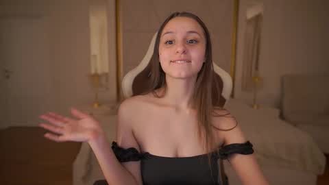 tinynataliee online show from 02-26-26, 04:33