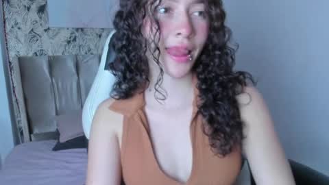 Snapshot of tinysophi chatting on 06-27-26, 02:23 tinysophi online show from 06-27-26, 02:23