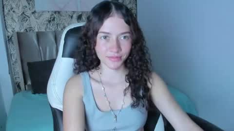 Snapshot of tinysophi chatting on 07-05-26, 03:19 tinysophi online show from 07-05-26, 03:19