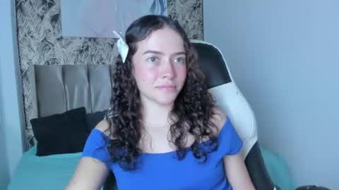 Snapshot of tinysophi chatting on 07-08-26, 03:38 tinysophi online show from 07-08-26, 03:38