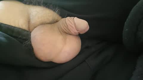 Snapshot of tinytim22992 chatting on 05-18-26, 01:50 tinytim22992 online show from 05-18-26, 01:50