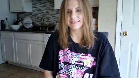 Snapshot of tinywithtiddies chatting on 12-20-25, 02:02 tinywithtiddies online show from 12-20-25, 02:02