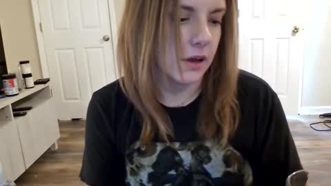 Snapshot of tinywithtiddies chatting on 01-17-26, 05:34 tinywithtiddies online show from 01-17-26, 05:34