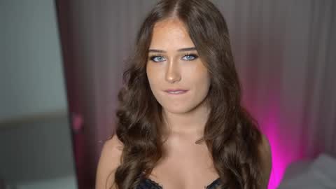 Lili online show from 12-01-25, 02:44