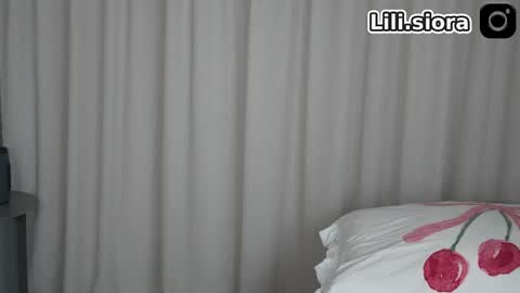 Snapshot of tinyxstar chatting on 03-05-26, 04:03 Lili online show from 03-05-26, 04:03