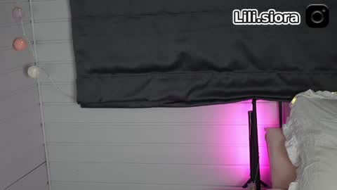 Snapshot of tinyxstar chatting on 04-17-26, 02:31 Lili online show from 04-17-26, 02:31