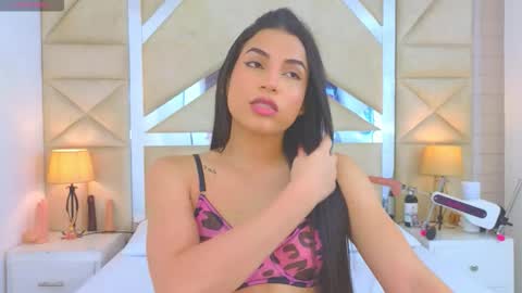 Tiphani Walker online show from 01-08-26, 12:02