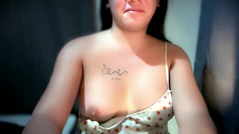 Snapshot of tipmebabex chatting on 05-19-26, 11:44 tipmebabex online show from 05-19-26, 11:44