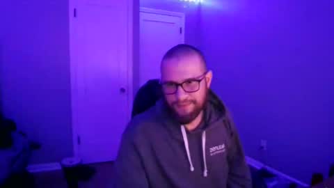 Snapshot of tippertonight chatting on 12-18-24, 06:10 tippertonight online show from 12-18-24, 06:10