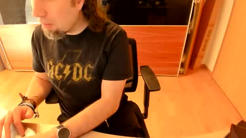 Snapshot of tirolerboy27 chatting on 02-23-26, 12:46 Tirolerboy27 online show from 02-23-26, 12:46