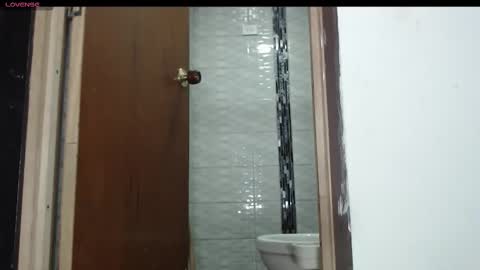 Snapshot of tita_dirty chatting on 10-29-25, 04:53 tita_dirty online show from 10-29-25, 04:53