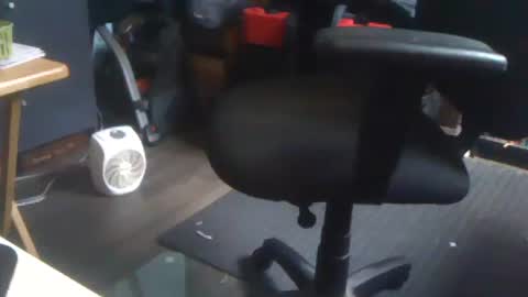 Leon Titan online show from 02-20-25, 03:52