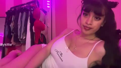 HOTTIE4U online show from 05-14-26, 08:59