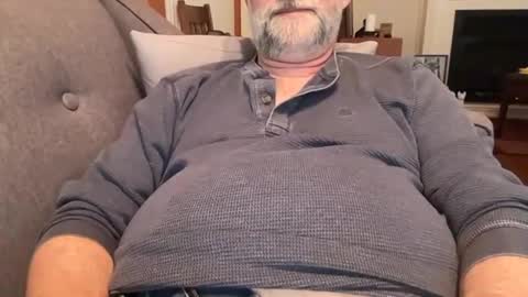 Snapshot of tjbear101 chatting on 02-15-25, 10:42 tjbear101 online show from 02-15-25, 10:42