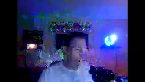 Snapshot of tkthedj chatting on 12-25-24, 01:42 TK online show from 12-25-24, 01:42