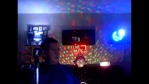 Snapshot of tkthedj chatting on 02-02-25, 04:11 TK online show from 02-02-25, 04:11