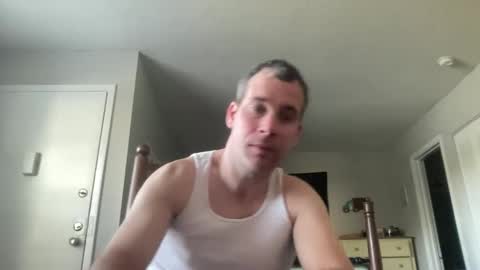 Snapshot of tleigh24 chatting on 01-01-25, 02:52 tleigh24 online show from 01-01-25, 02:52