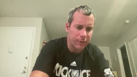 Snapshot of tleigh24 chatting on 12-14-25, 01:55 tleigh24 online show from 12-14-25, 01:55