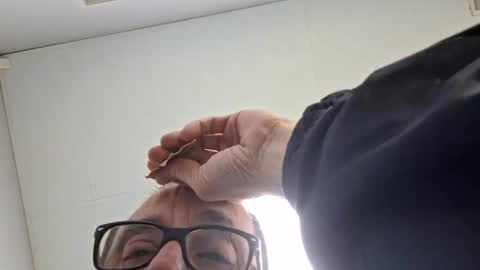 Vols online show from 02-24-25, 11:54