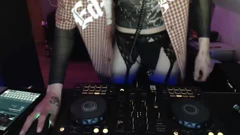 tobi676 online show from 04-23-26, 09:50