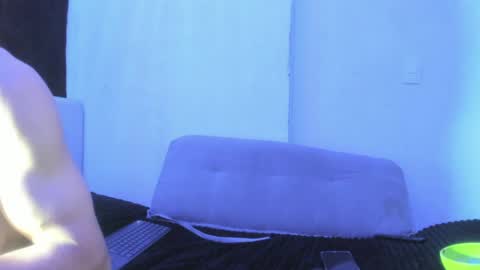 Snapshot of tobiassmith69 chatting on 05-28-26, 02:25 Tobias Smith online show from 05-28-26, 02:25