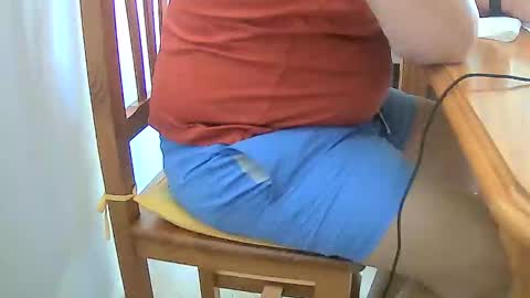 Snapshot of tobikoyuzu chatting on 12-03-24, 01:10 Tobiko online show from 12-03-24, 01:10