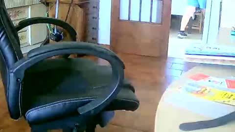 Snapshot of tobikoyuzu chatting on 12-05-24, 12:44 Tobiko online show from 12-05-24, 12:44