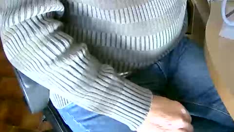 Snapshot of tobikoyuzu chatting on 01-18-25, 02:02 Tobiko online show from 01-18-25, 02:02