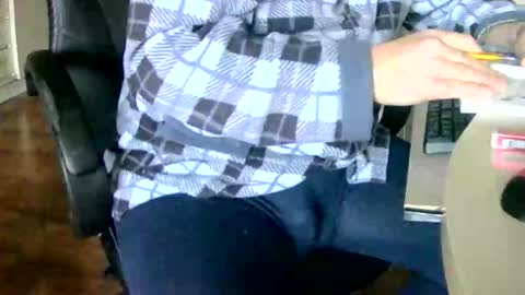 Snapshot of tobikoyuzu chatting on 03-05-25, 01:28 Tobiko online show from 03-05-25, 01:28