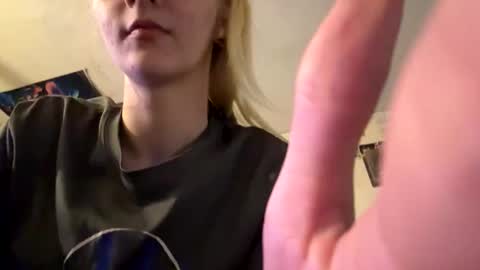 Snapshot of tohottohandletocoldtohold chatting on 02-23-26, 01:47 tohottohandletocoldtohold online show from 02-23-26, 01:47