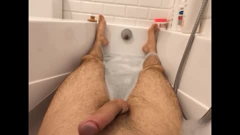 Snapshot of toja112 chatting on 01-24-25, 08:22 Martin online show from 01-24-25, 08:22