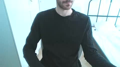 Snapshot of toja112 chatting on 02-04-25, 09:49 Martin online show from 02-04-25, 09:49