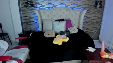 toky         online show from 01-12-25, 01:00