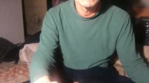 small man online show from 12-21-25, 08:27