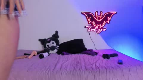   Independent model online show from 03-11-25, 05:05