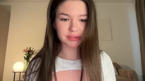 Alice  Alice -   online show from 06-01-26, 03:36
