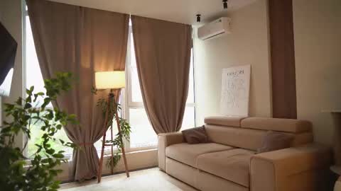 tokyo_n online show from 04-19-26, 09:52