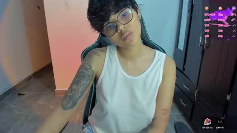 Snapshot of tokyo_uwu chatting on 01-09-25, 05:13 sofi 3 online show from 01-09-25, 05:13