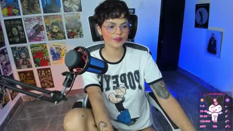 Snapshot of tokyo_uwu chatting on 11-29-25, 11:57 sofi 3 online show from 11-29-25, 11:57