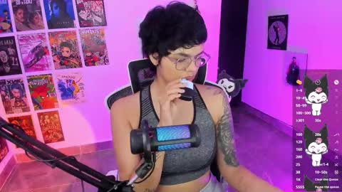 Snapshot of tokyo_uwu chatting on 01-15-26, 03:44 sofi 3 online show from 01-15-26, 03:44