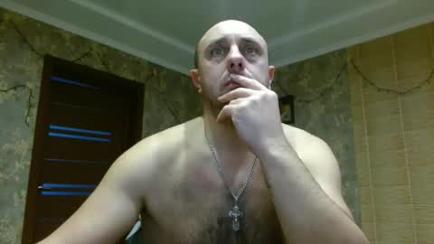Snapshot of tolianuch chatting on 01-08-26, 01:57 Huligan online show from 01-08-26, 01:57