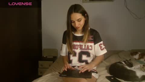 Snapshot of tom316972 chatting on 06-13-26, 04:54 Flor online show from 06-13-26, 04:54