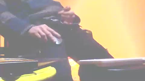 Ymmot   online show from 04-21-26, 03:35