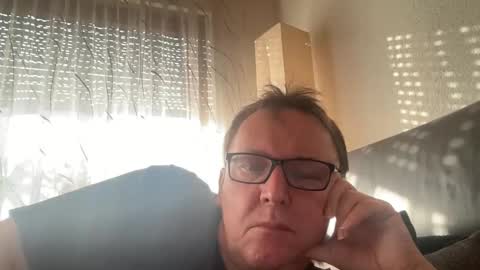 Snapshot of tom6644 chatting on 02-02-25, 09:30 Tom online show from 02-02-25, 09:30