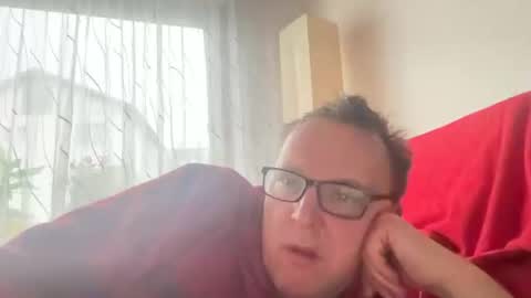 Snapshot of tom6644 chatting on 02-15-25, 08:11 Tom online show from 02-15-25, 08:11