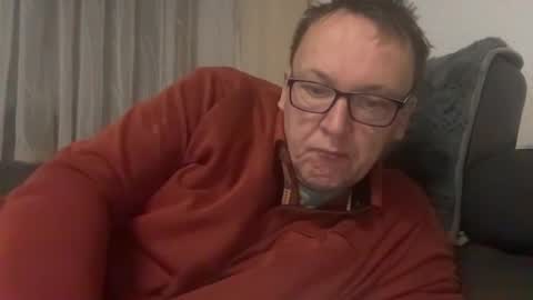 Snapshot of tom6644 chatting on 12-18-25, 07:14 Tom online show from 12-18-25, 07:14