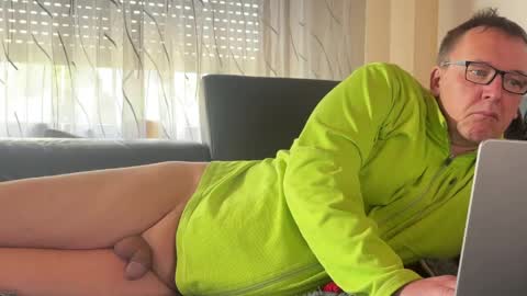 Tom online show from 04-11-26, 06:29